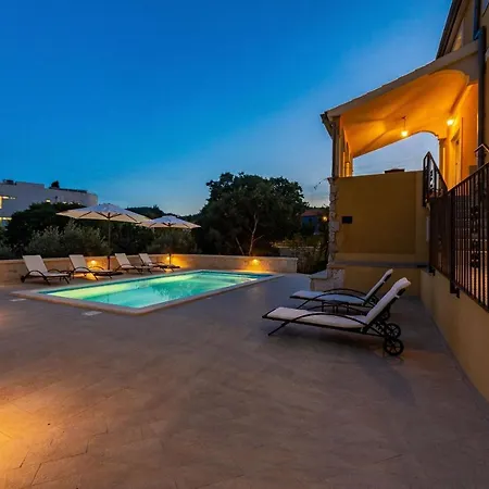 Zadarvillas וילה