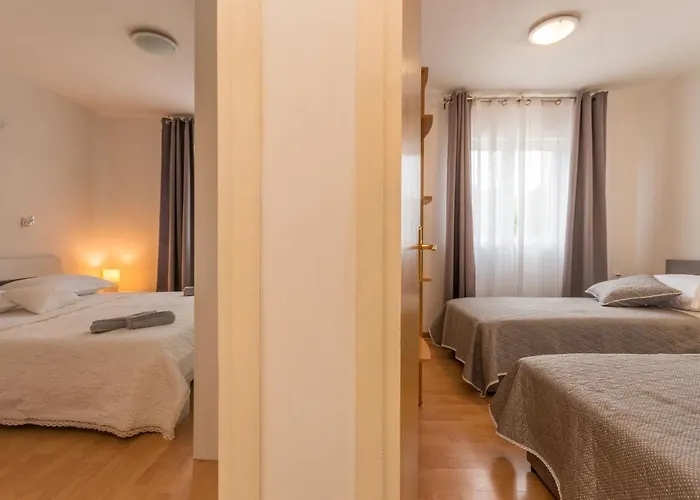 빌라 Zadarvillas *