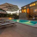 Zadarvillas Βίλα