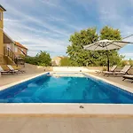Zadarvillas Vila *
