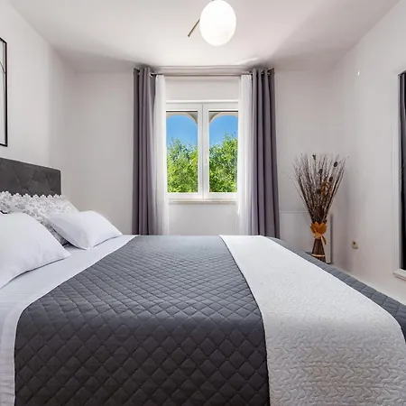 Zadarvillas Villa *